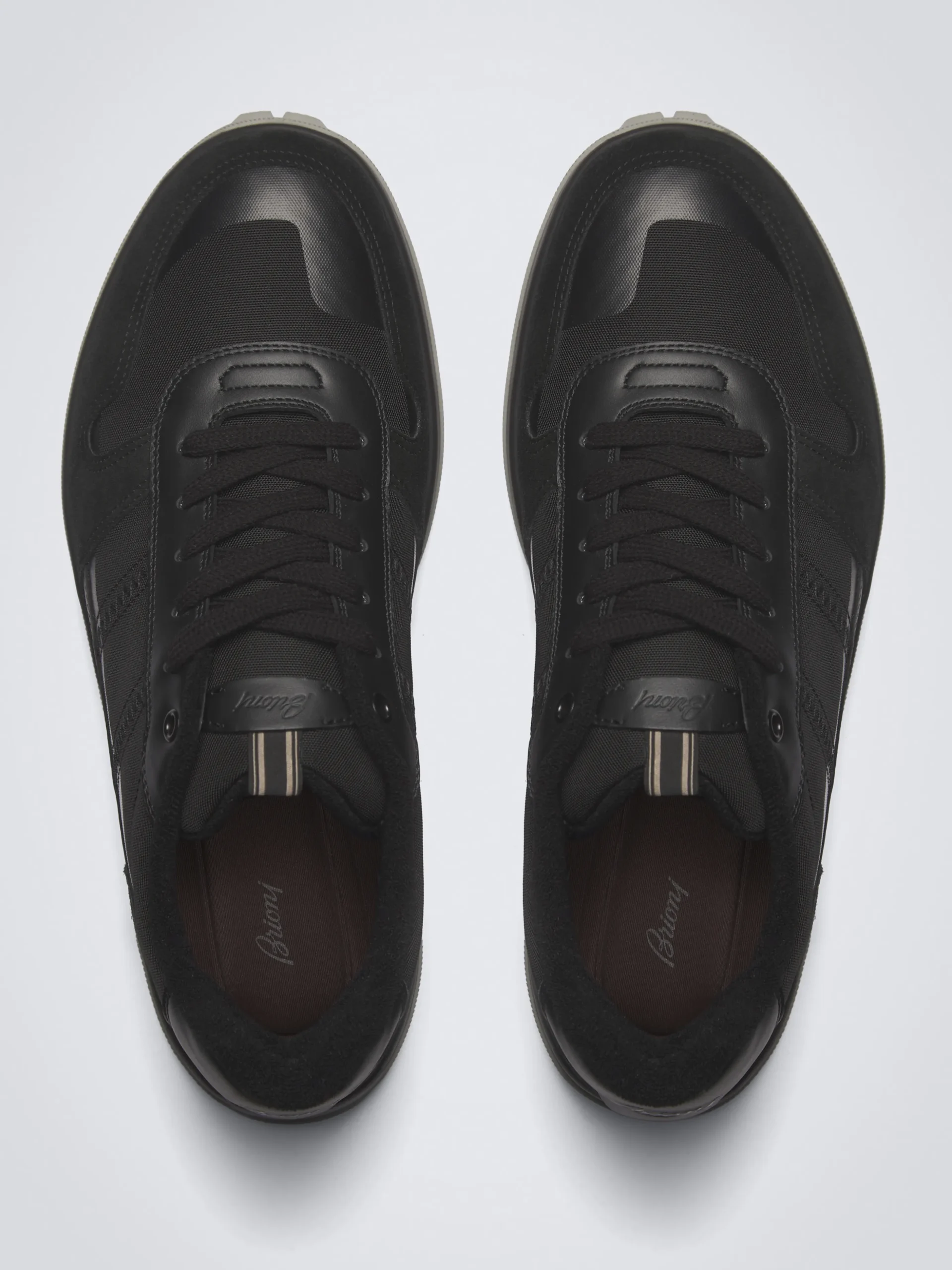 Black Crossing sneakers