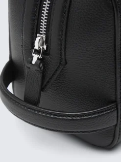 Black grained leather beauty case