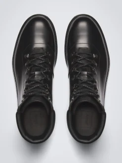 Black oiled calf leather St. Moritz hiking boots