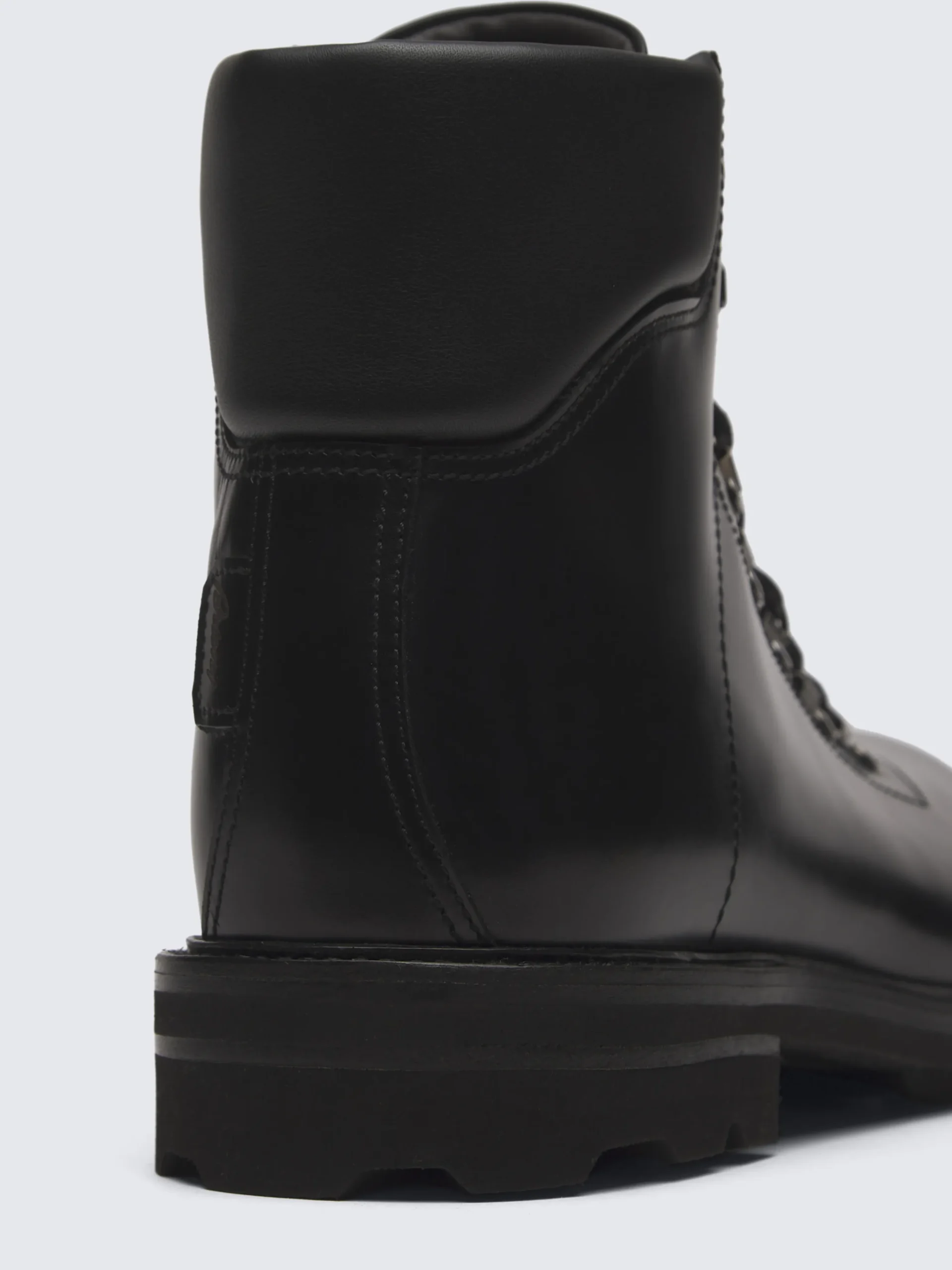 Black oiled calf leather St. Moritz hiking boots