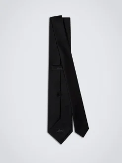 Essential black silk tie
