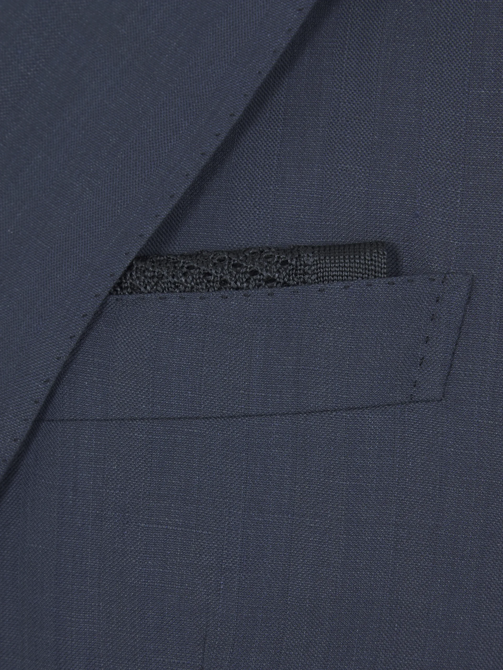 Midnight blue knitted silk pocket square