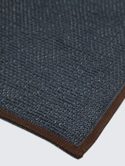 Midnight blue knitted silk pocket square